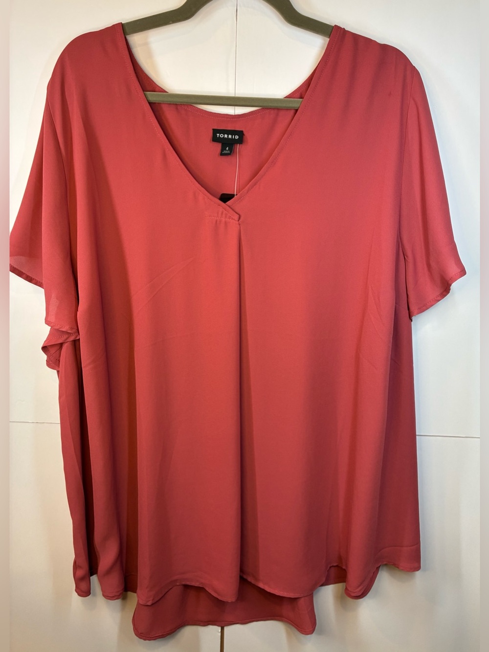Torrid Coral Blouse Size 4 (4X) NWT Split V-Neck Short Sleeve High Low Top